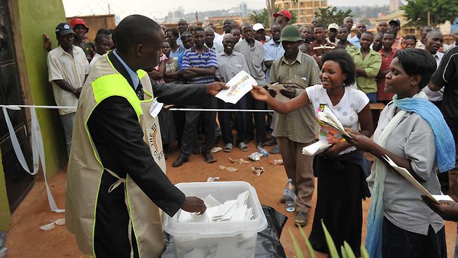 498061-uganda-elections-voting